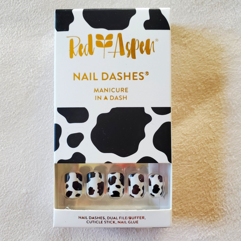 Red Aspen Nail Dashes Short Square Cow